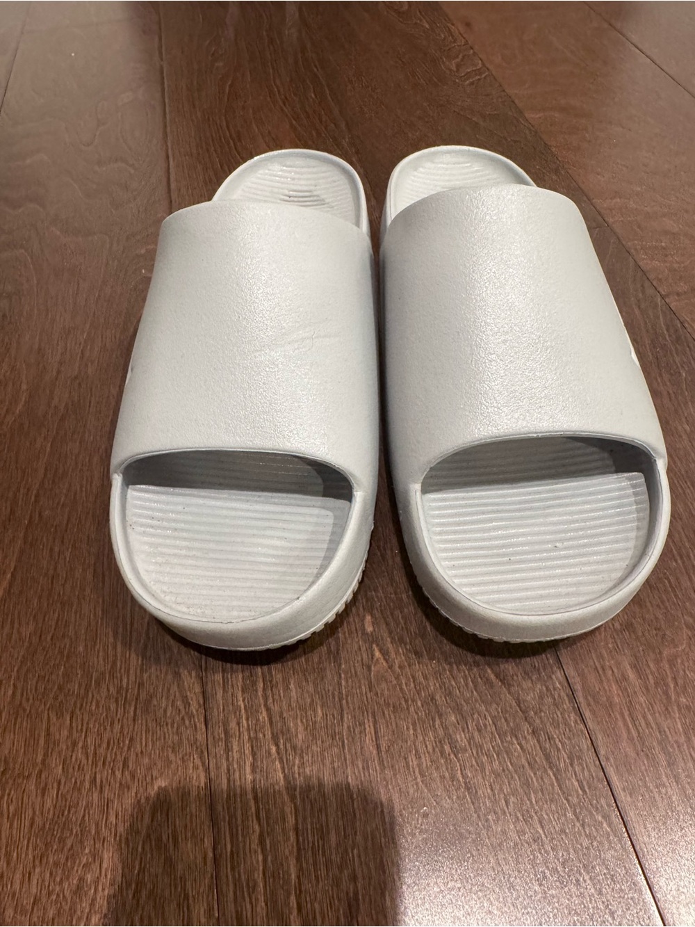 Minimal light gray Slide Sandals
